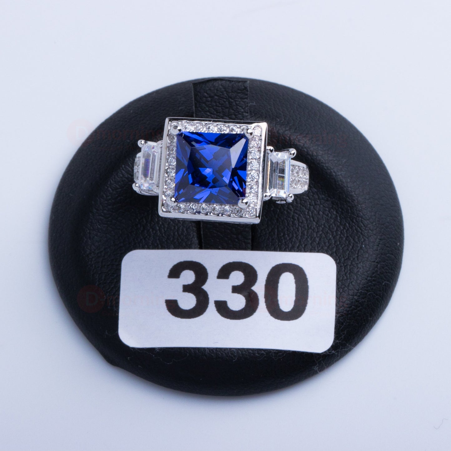 Ring 330